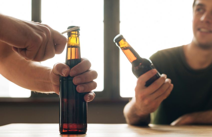 Abordando o Alcoolismo: Entendimento, Impactos e Tratamento